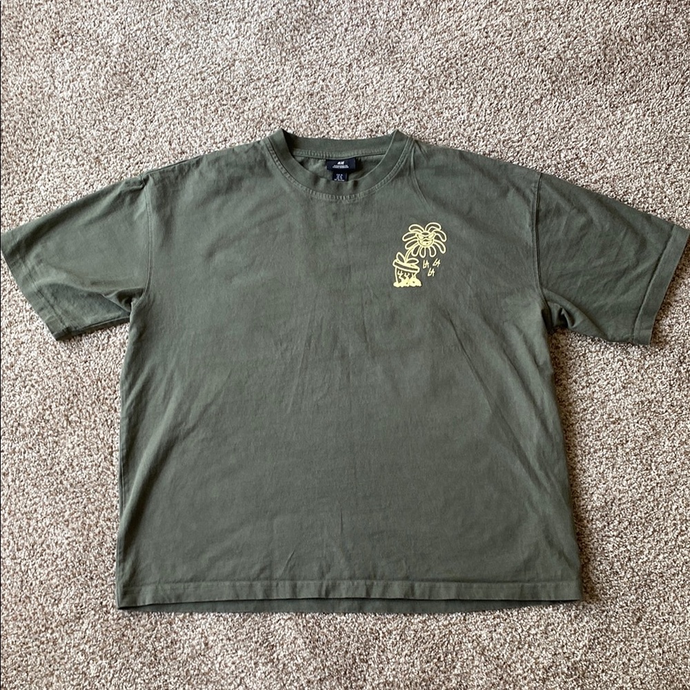 H&M Hardcore Khaki Green Short Sleeve Oversized Fit XL Tee with Crew Neck